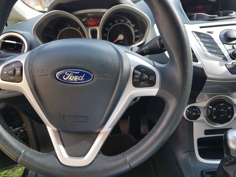 Ford Fiesta Titanium, снимка 5 - Автомобили и джипове - 45252075