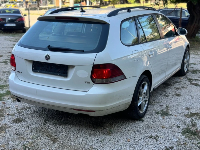 VW Golf 1.6 TDI, снимка 4 - Автомобили и джипове - 47501564