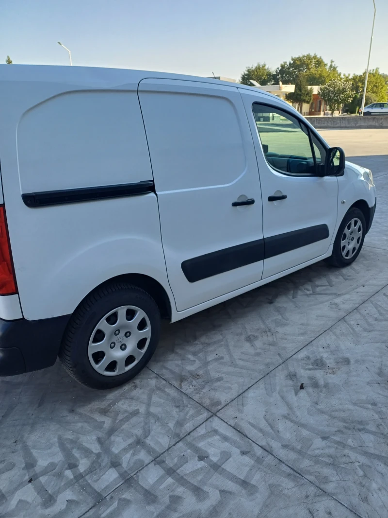 Peugeot Partner 1.6 HDI , снимка 2 - Автомобили и джипове - 47383621