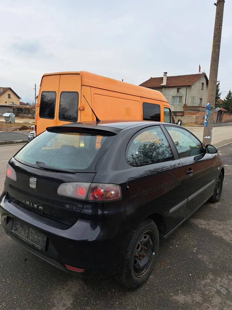 Seat Ibiza 1.2 benzin, снимка 4 - Автомобили и джипове - 48228664