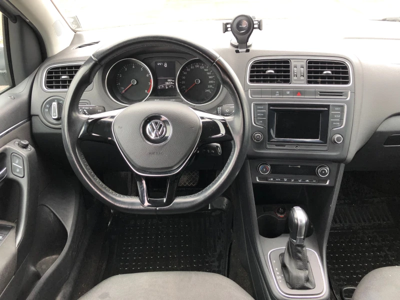 VW Polo Автоматик, снимка 9 - Автомобили и джипове - 48899590