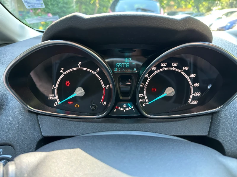 Ford Fiesta, снимка 9 - Автомобили и джипове - 51047904