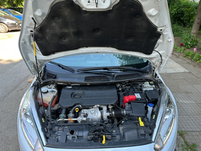 Ford Fiesta, снимка 12 - Автомобили и джипове - 51047904