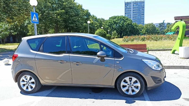 Opel Meriva, снимка 16 - Автомобили и джипове - 52428341