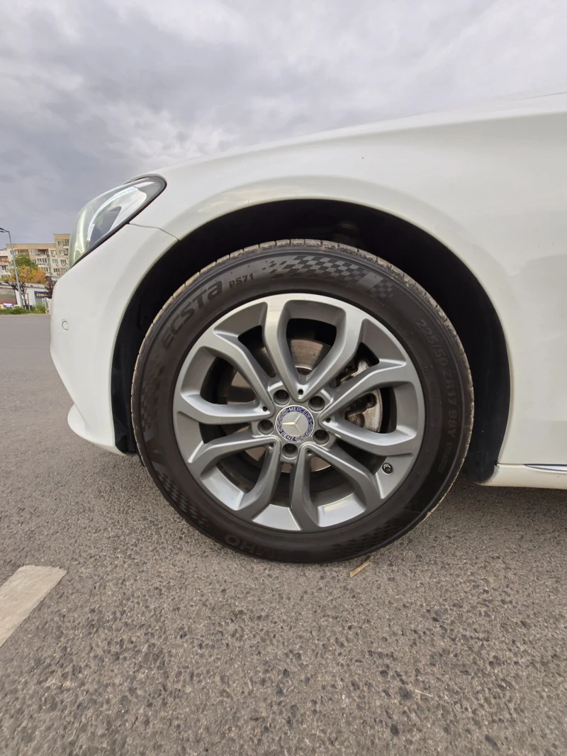 Mercedes-Benz C 220, снимка 5 - Автомобили и джипове - 52471583
