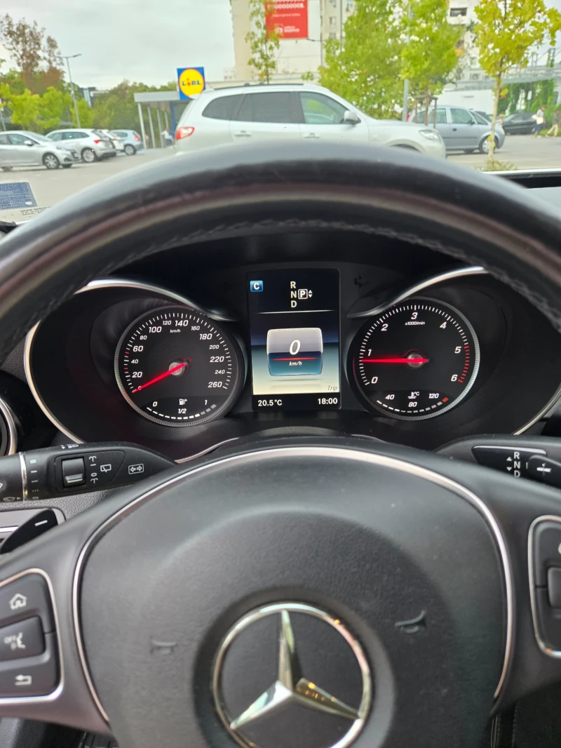 Mercedes-Benz C 220, снимка 9 - Автомобили и джипове - 52471583