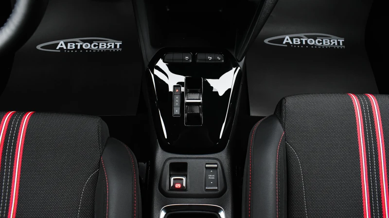 Opel Corsa e-GS Line 50 kWh, снимка 14 - Автомобили и джипове - 53076300