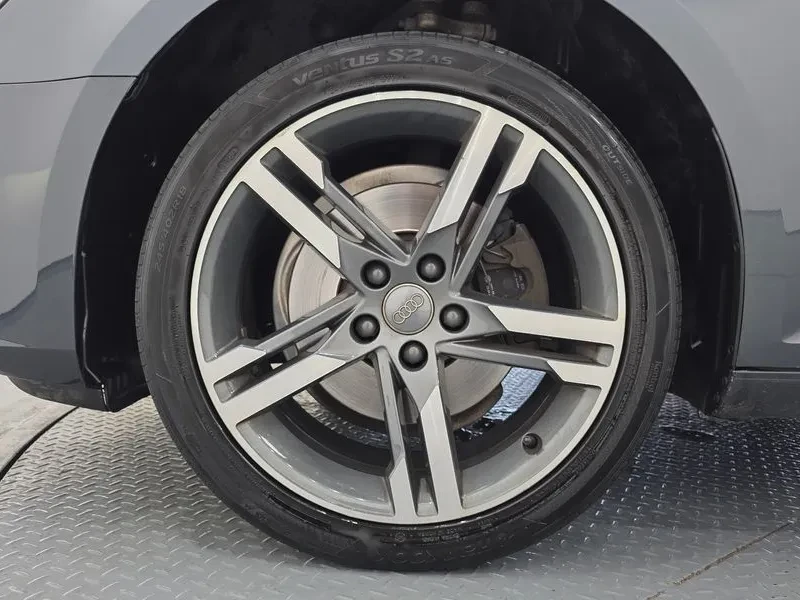 Audi A4 40TFSI Premium - САМО 30% АВАНС, снимка 13 - Автомобили и джипове - 55790148