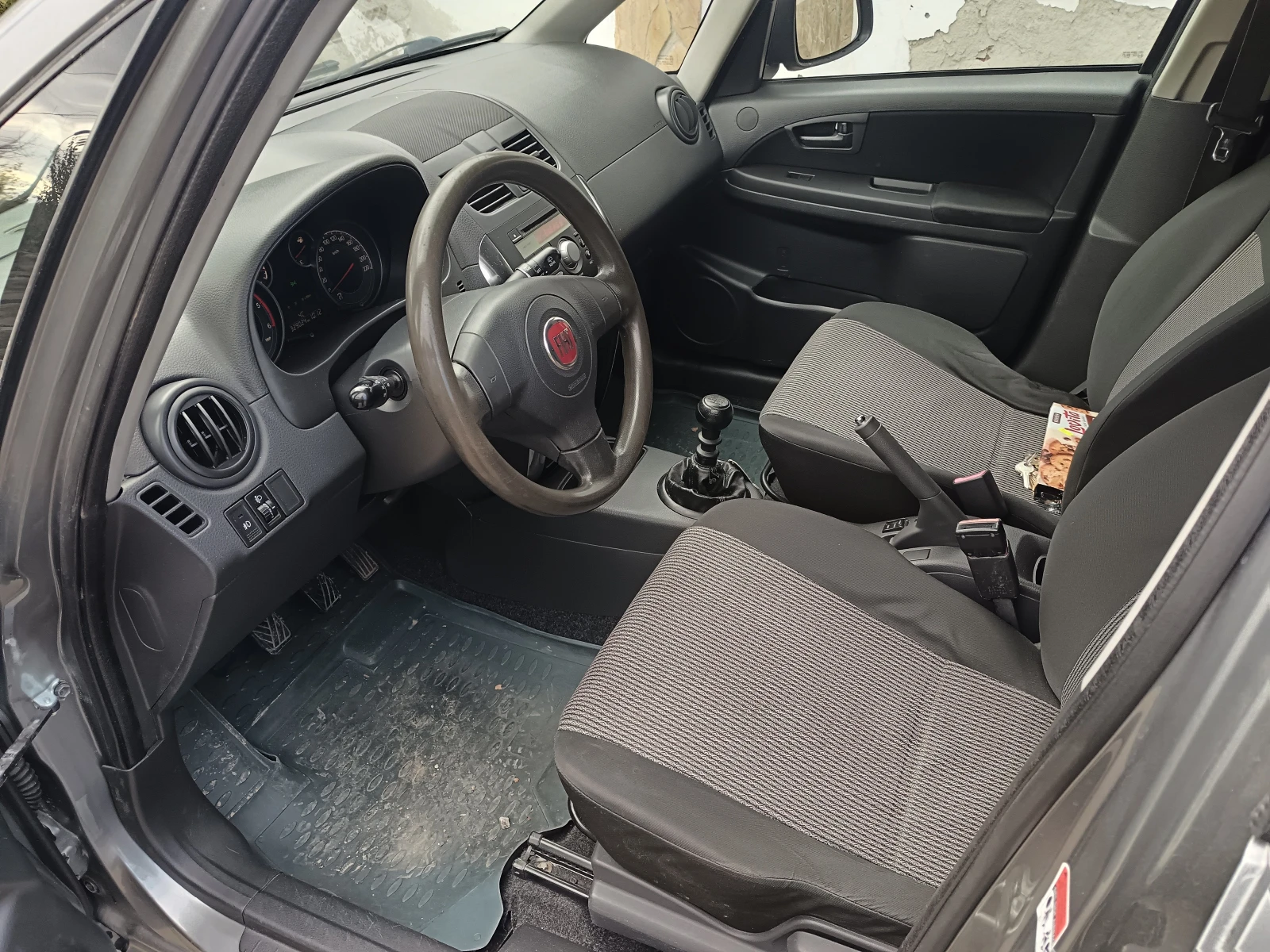 Fiat Sedici 2.0 multijet 4x4 - изображение 6