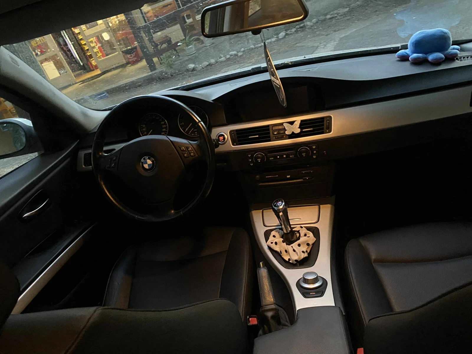 BMW 320  - изображение 6