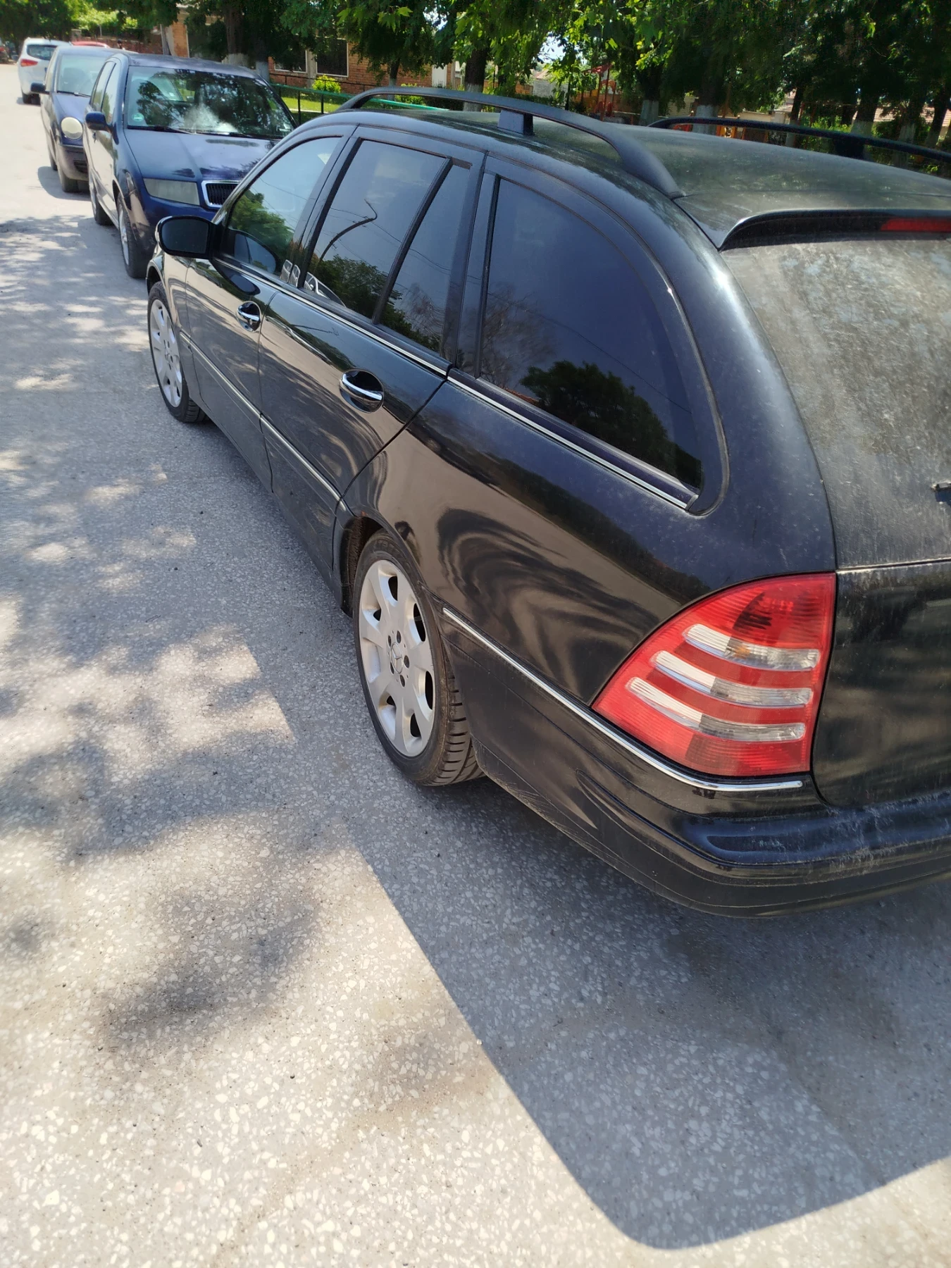 Mercedes-Benz C 220 Комби - изображение 3