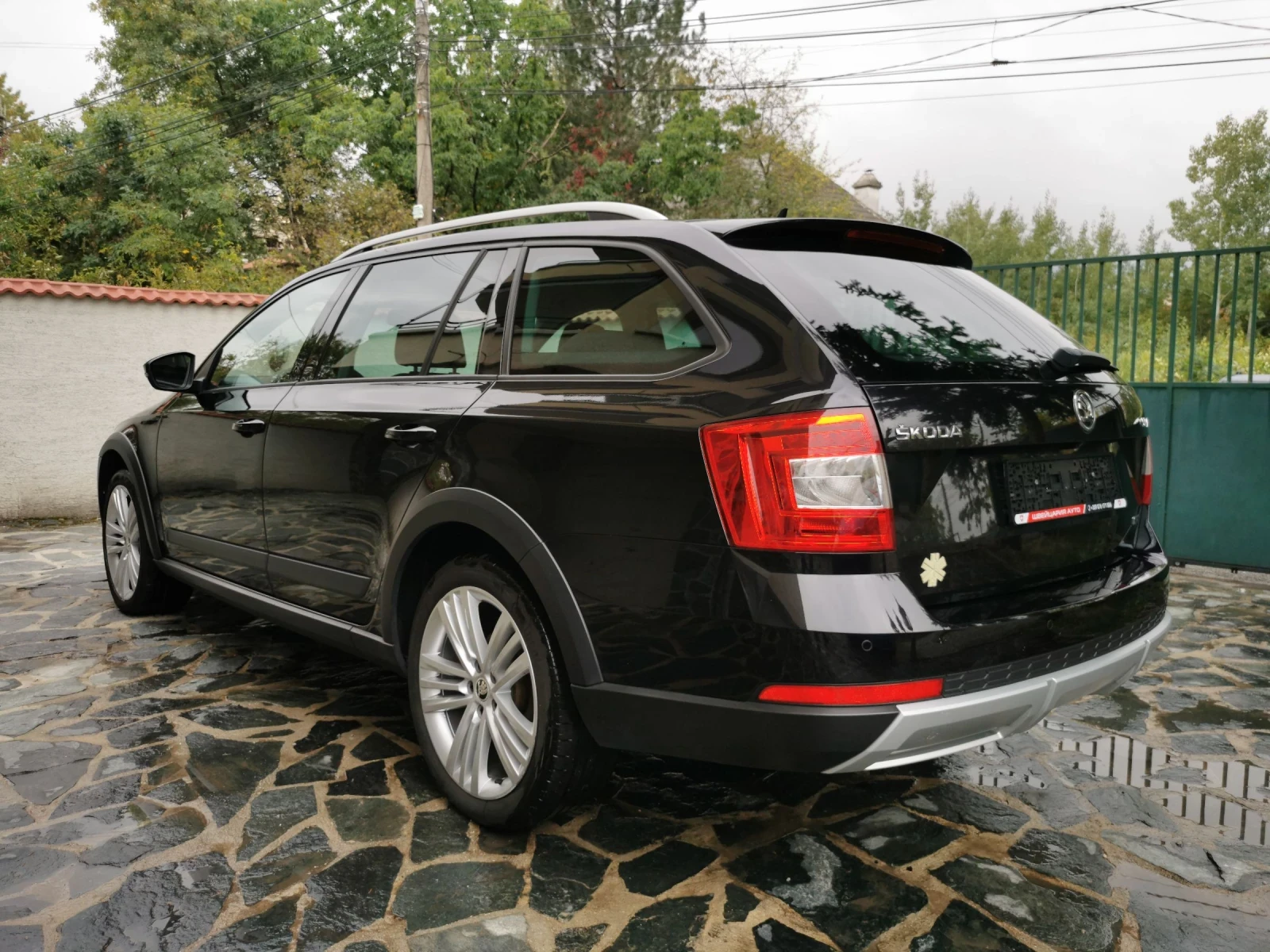 Skoda Octavia SCOUT/1.8i/АВТОМАТ/ДИСТРОНИК/КОЖА/ ВСИЧКИ ЕКСТРИ! - изображение 7