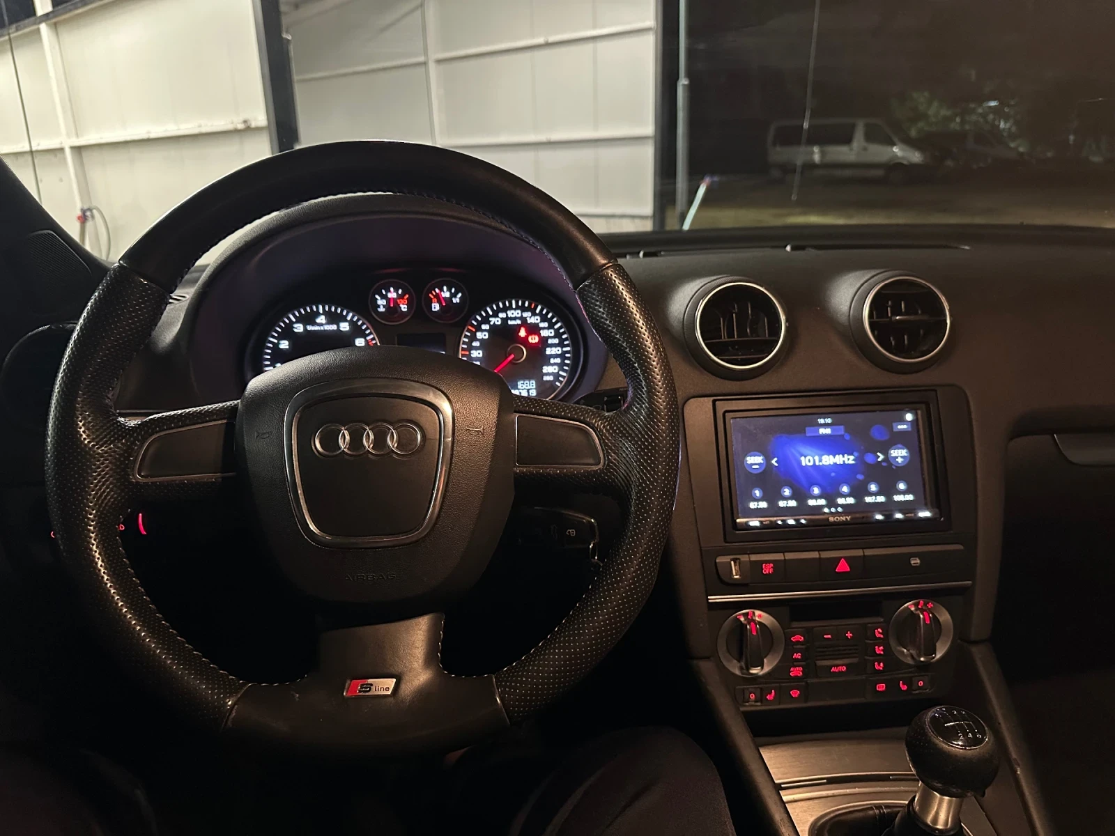 Audi A3 2.0 TFSI Sportback Швейцария | Mobile.bg — изображение 6