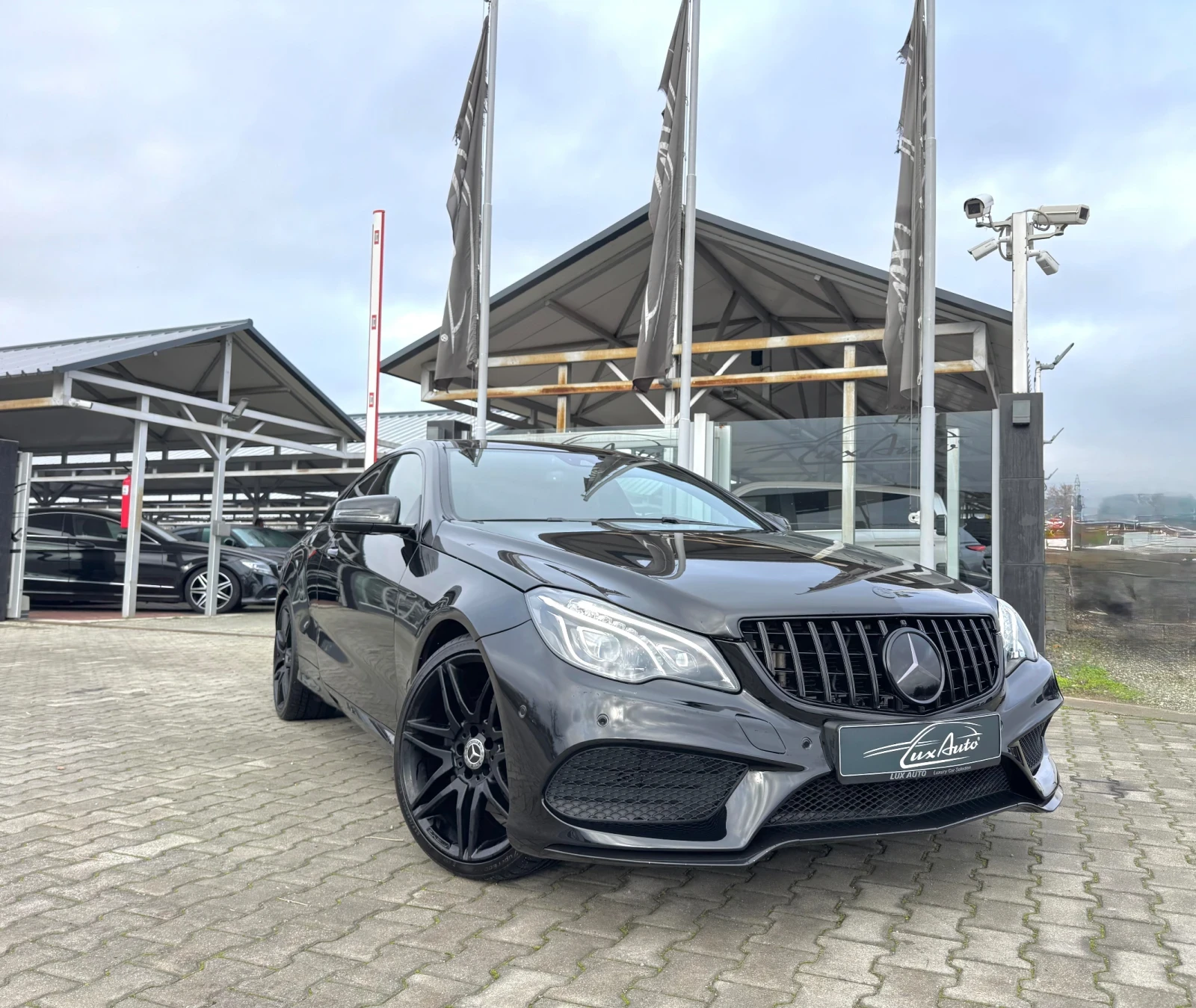 Mercedes-Benz E 350 d#AMG#9G-TRONIC#DESIGNO#PANORAMA#CAMERA#2015г - изображение 2