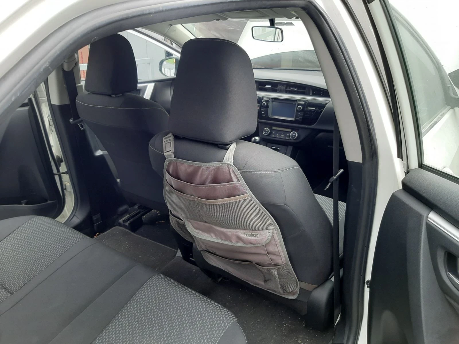 Toyota Corolla, снимка 3 - Автомобили и джипове - 54058365
