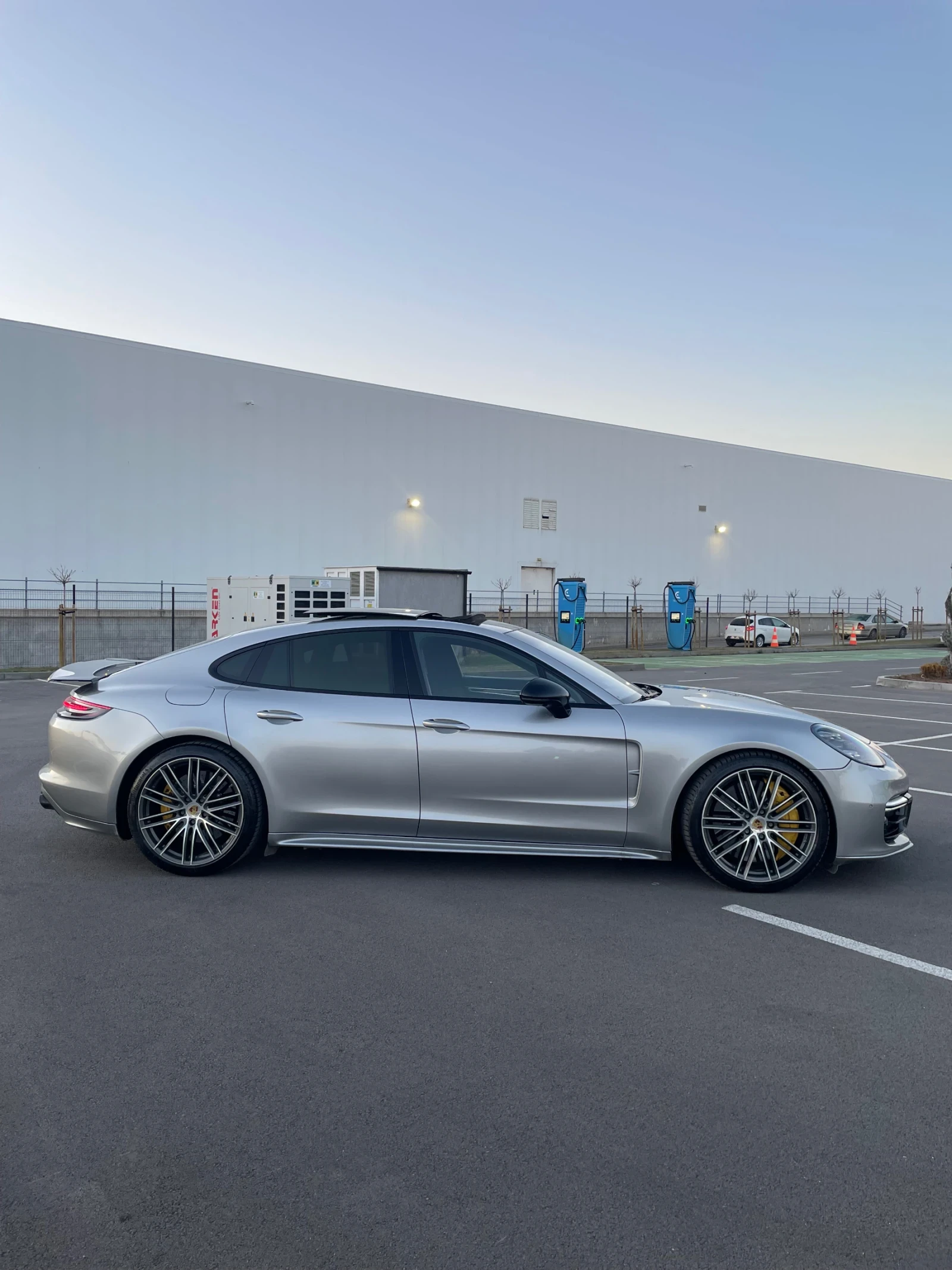 Porsche Panamera Turbo / Ceramic-Carbon Готов Лизинг, снимка 6 - Автомобили и джипове - 54225612