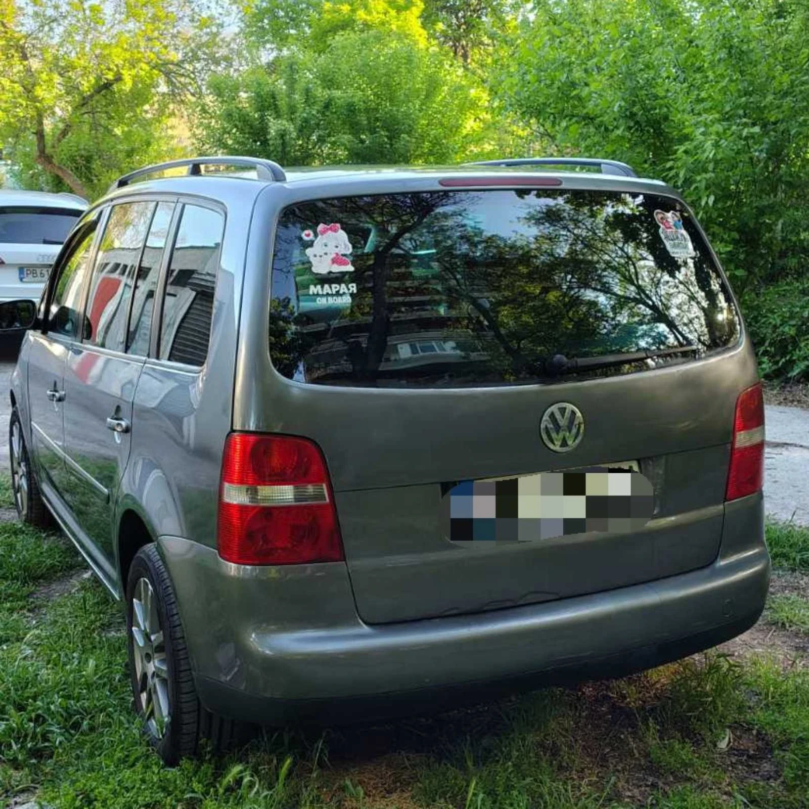 VW Touran, снимка 3 - Автомобили и джипове - 54346622