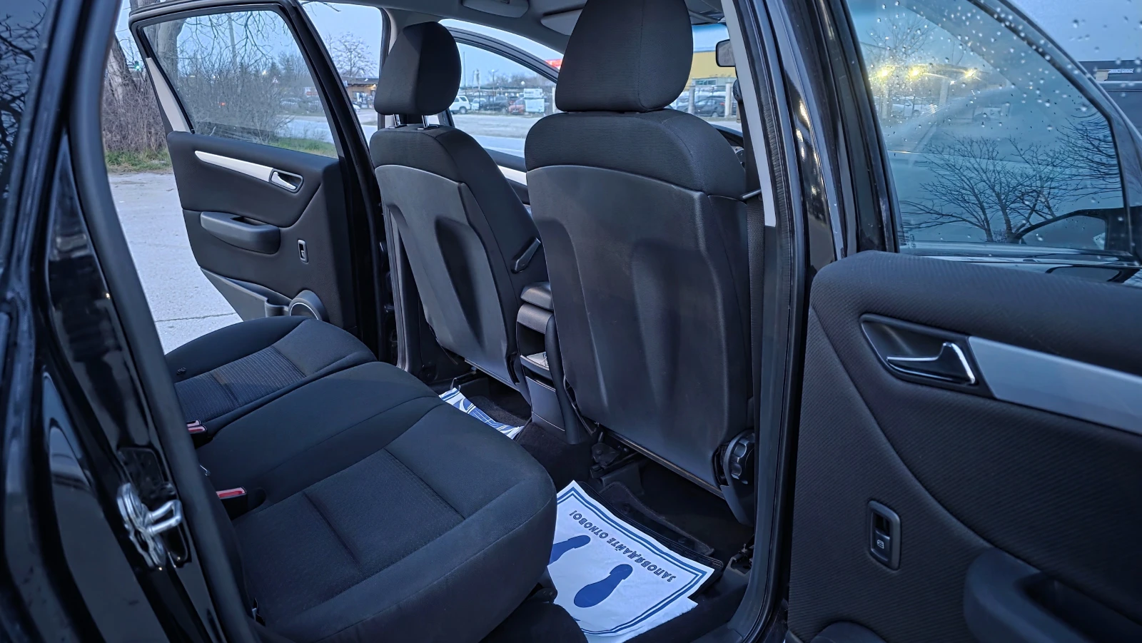 Mercedes-Benz B 150 БЕЗУПРЕЧНА , снимка 8 - Автомобили и джипове - 54599049