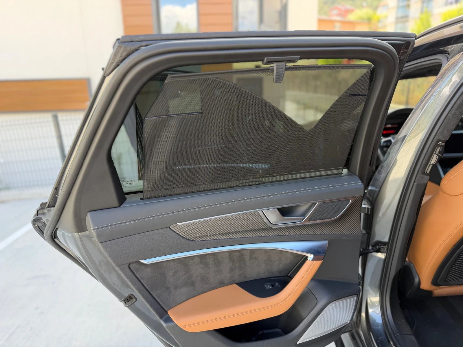 Audi Rs6 EXCLUSIVE LASER CARBON ALCANTARA B&O NAPPA ЛИЗИНГ, снимка 16 - Автомобили и джипове - 55910649