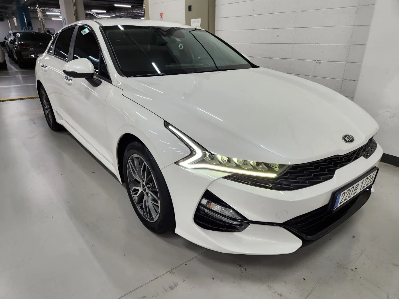 Kia K5 * 2.0 LPG* АВТОКРЕДИТ БЕЗ ПЪРВОНАЧАЛНА ВНОСКА* , снимка 2 - Автомобили и джипове - 55019133