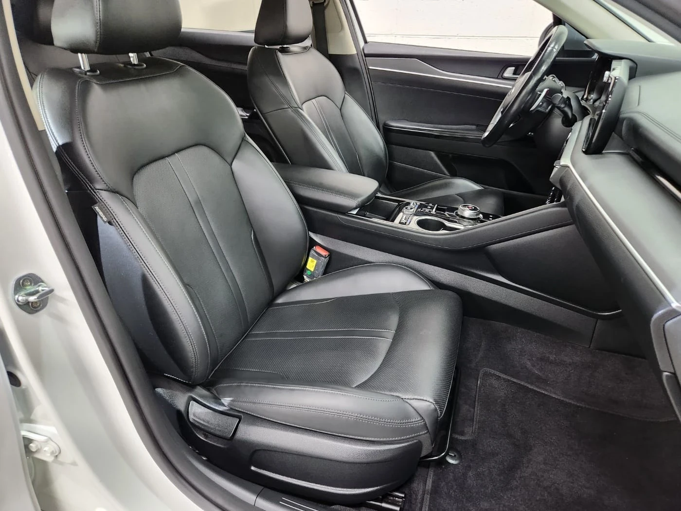 Kia K5 * 2.0 LPG* АВТОКРЕДИТ БЕЗ ПЪРВОНАЧАЛНА ВНОСКА* , снимка 13 - Автомобили и джипове - 55019133