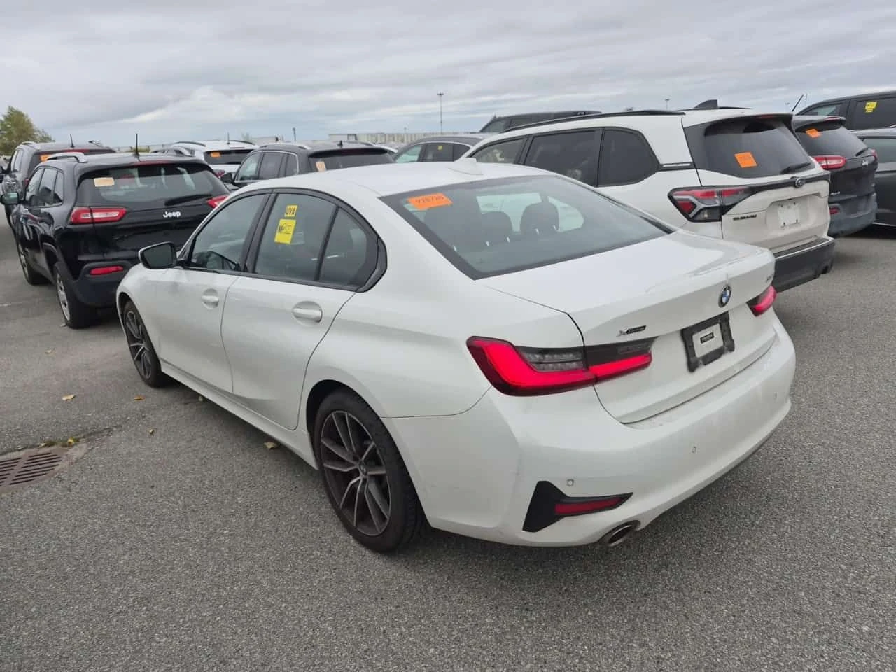 BMW 330 i xDrive/ПОДГРЕВИ/ШИБИДАХ, снимка 4 - Автомобили и джипове - 55197318