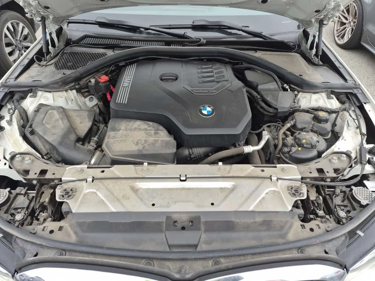 BMW 330 i xDrive/ПОДГРЕВИ/ШИБИДАХ, снимка 17 - Автомобили и джипове - 55197318