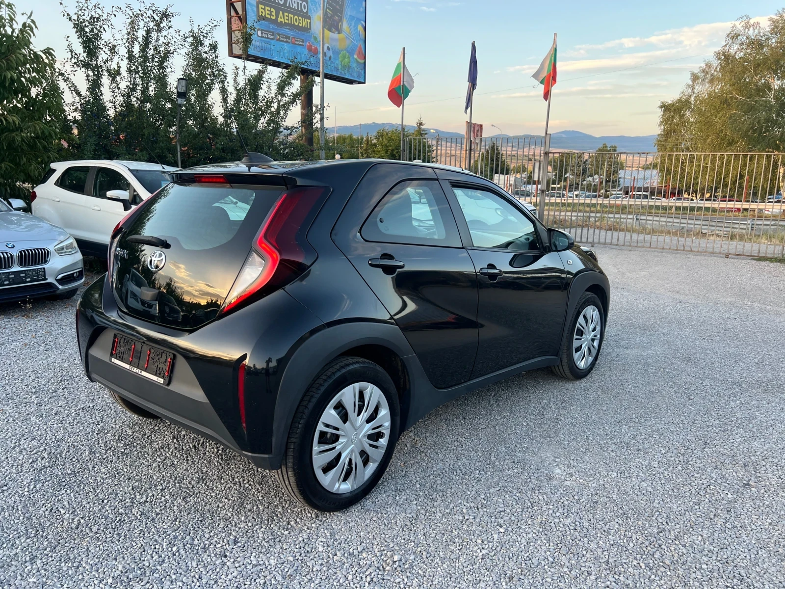 Toyota Aygo X 1.0i 30km, снимка 6 - Автомобили и джипове - 55801007