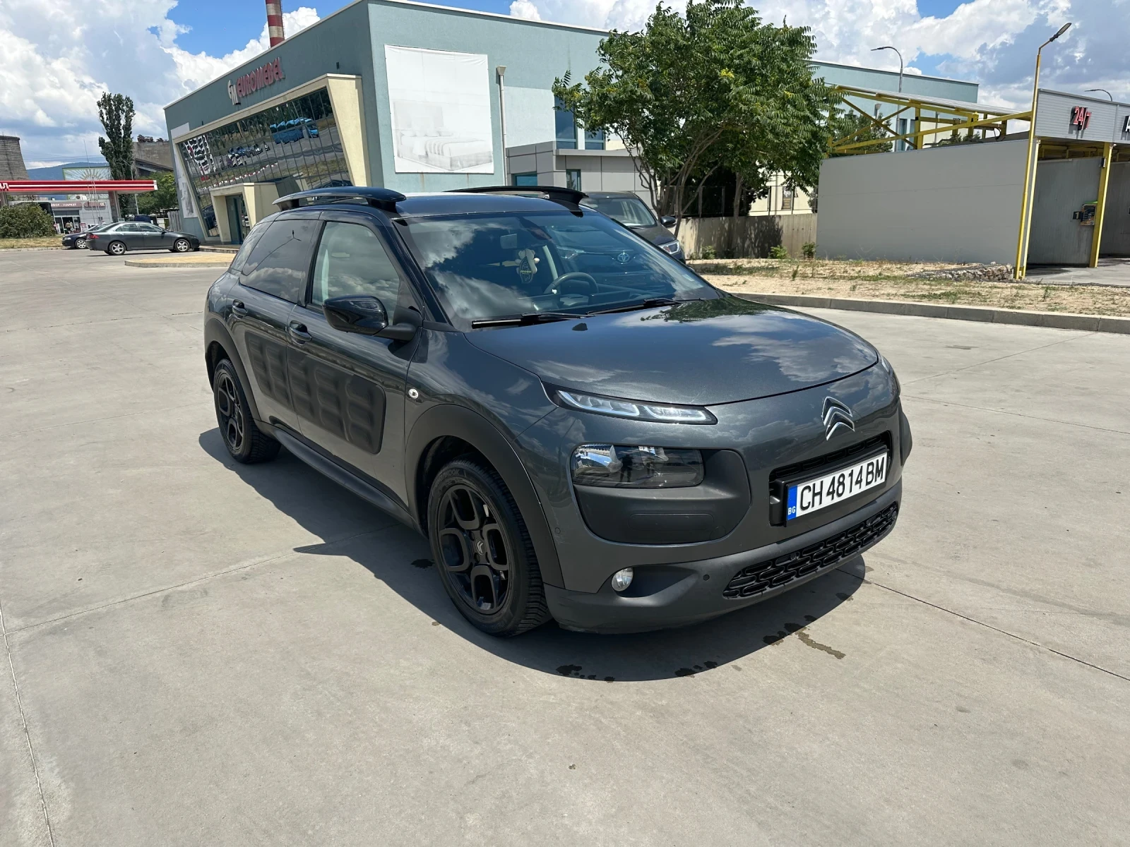 Citroen C4 Cactus, снимка 2 - Автомобили и джипове - 55982529