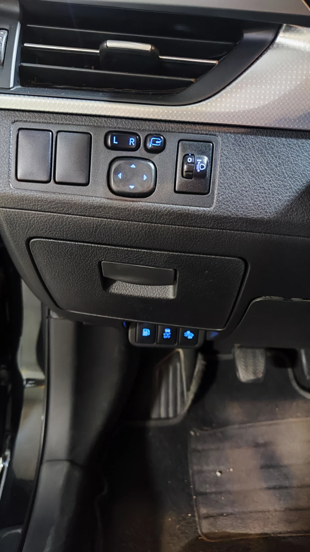 Toyota Avensis В гаранция до 2028 г. , снимка 9 - Автомобили и джипове - 55991779