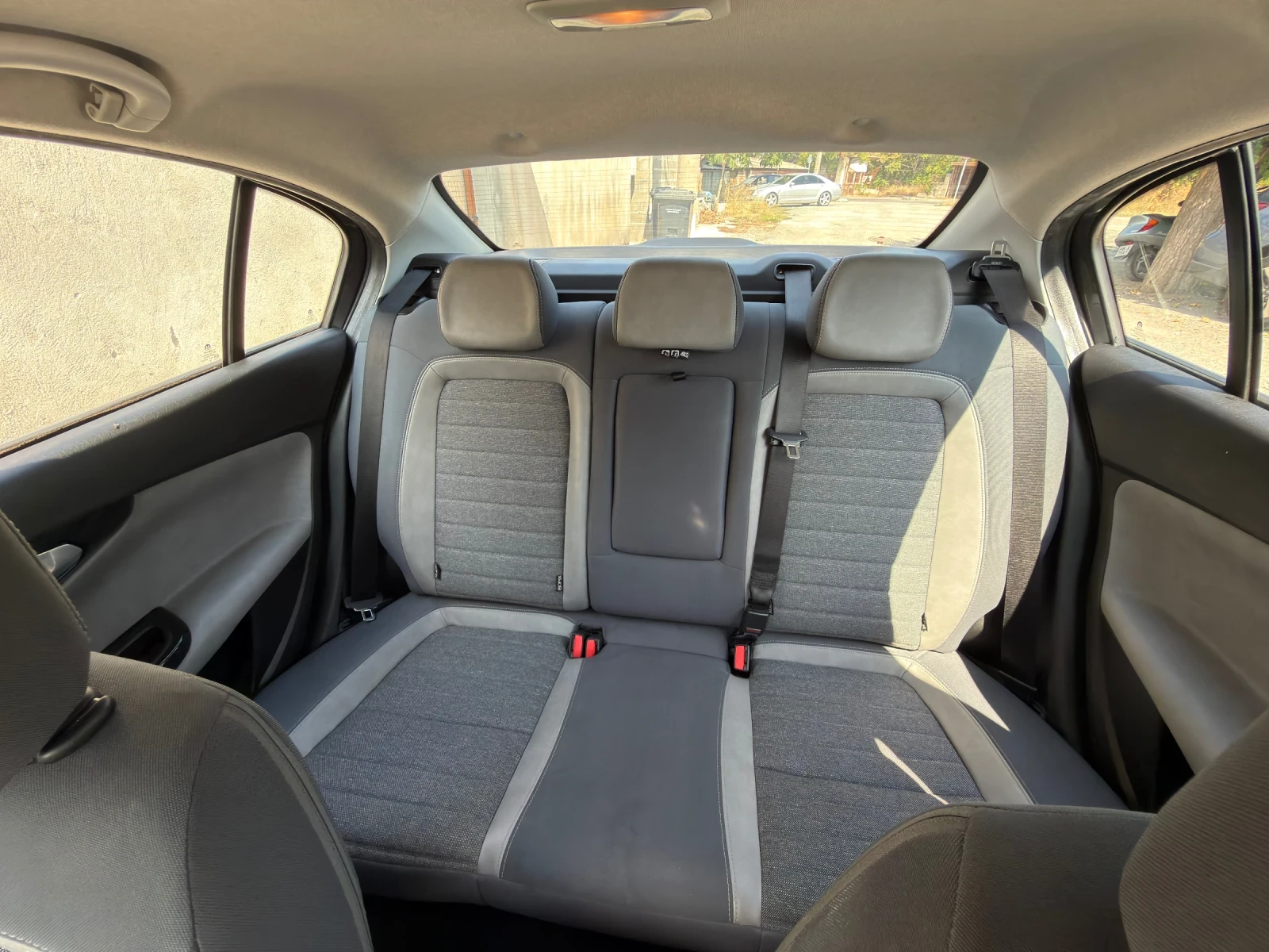 Fiat Tipo 1.6 M-JET, снимка 14 - Автомобили и джипове - 56047179