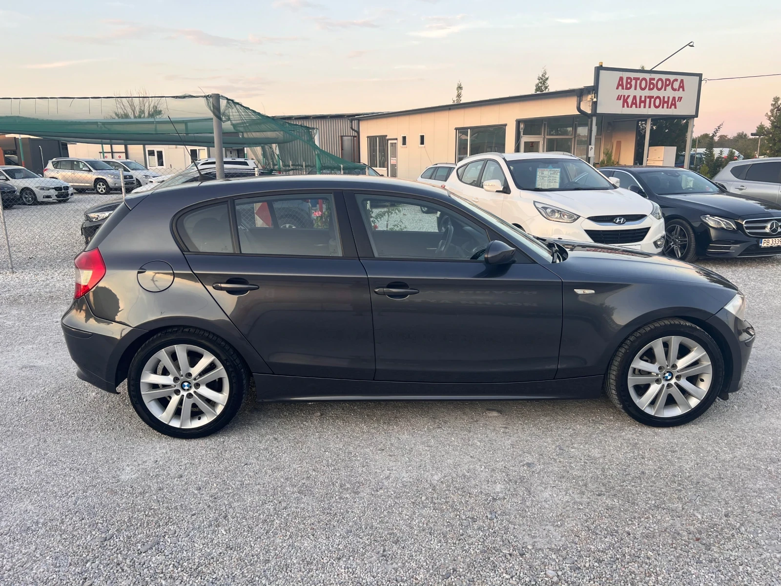 BMW 118 2.0i 129кс ТОП, снимка 5 - Автомобили и джипове - 56143951
