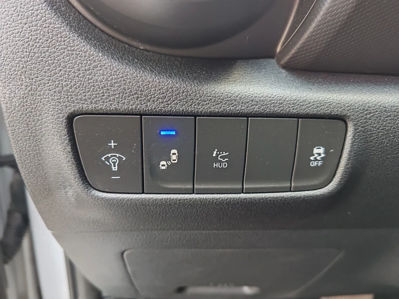 Hyundai Kona 1.6 TGDI LIMITED 4X4, снимка 8 - Автомобили и джипове - 52874241