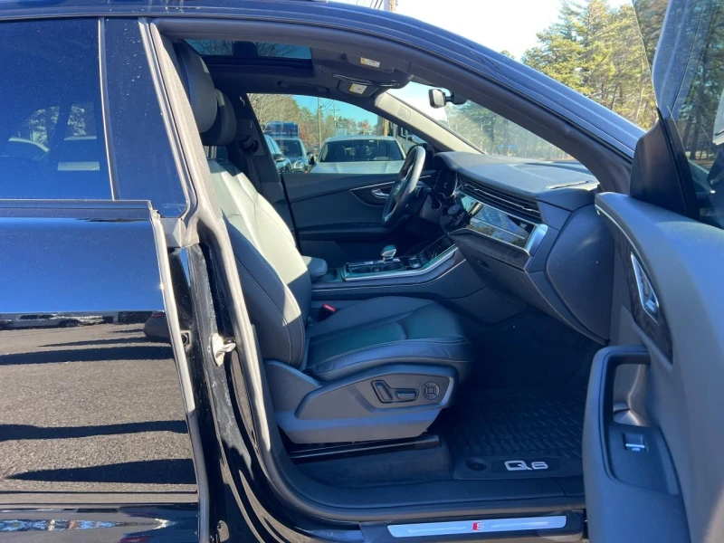 Audi Q8, снимка 5 - Автомобили и джипове - 52875646