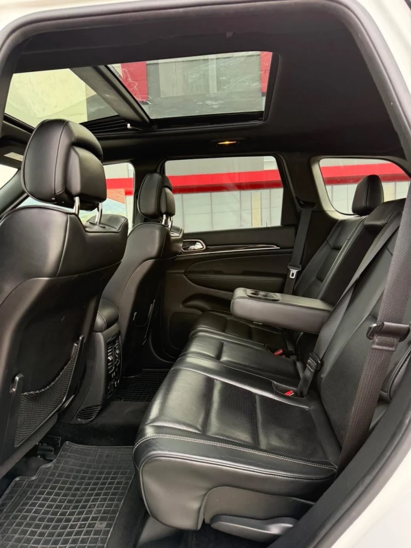 Jeep Grand cherokee OVERLAND, снимка 8 - Автомобили и джипове - 53423533