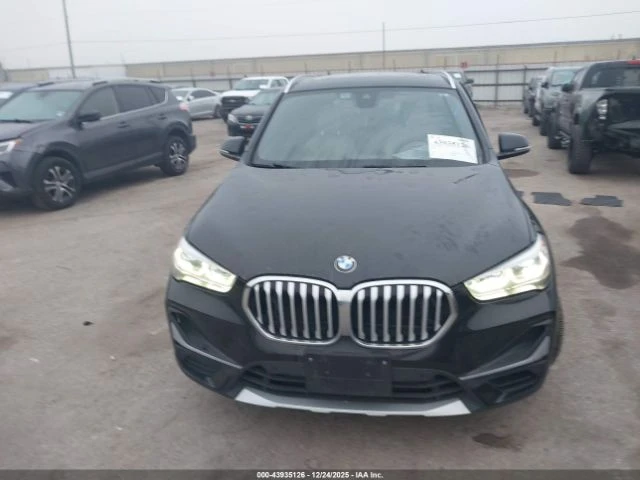 BMW X1 ПОДГРЕВ* КАМЕРА* КЕЙЛЕС* LANE* ASSIST, снимка 12 - Автомобили и джипове - 53246923