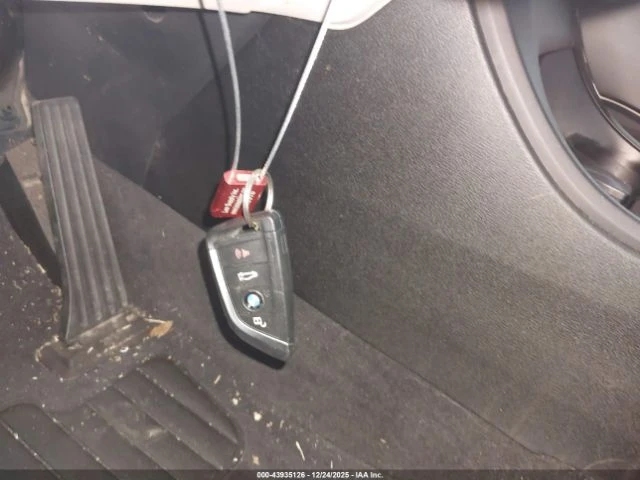 BMW X1 ПОДГРЕВ* КАМЕРА* КЕЙЛЕС* LANE* ASSIST, снимка 11 - Автомобили и джипове - 53246923