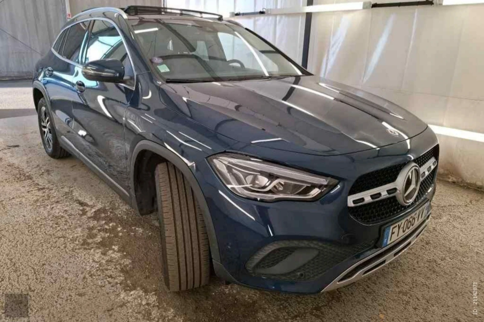 Mercedes-Benz GLA 250 e PLUG IN HYBRID  - изображение 4