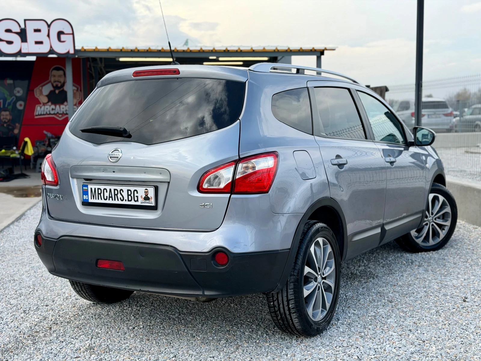 Nissan Qashqai 2.0 dCi / 7 MESTA / 4x4 / NAVI / AVTOMAT - изображение 6