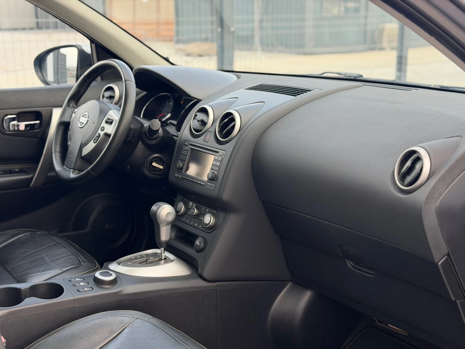 Nissan Qashqai 2.0 dCi / 7 MESTA / 4x4 / NAVI / AVTOMAT - изображение 8