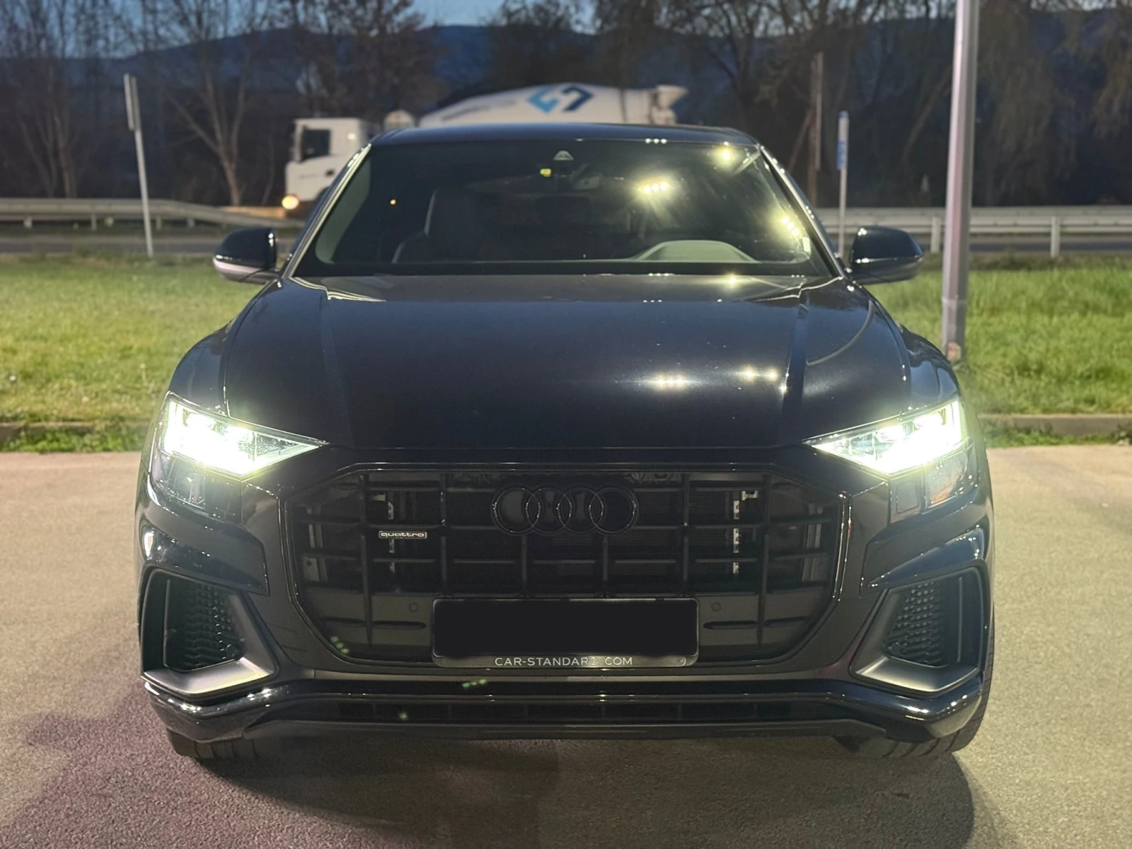 Audi Q8 60 TFSI e Quattro Plug-In Hybrid - изображение 8