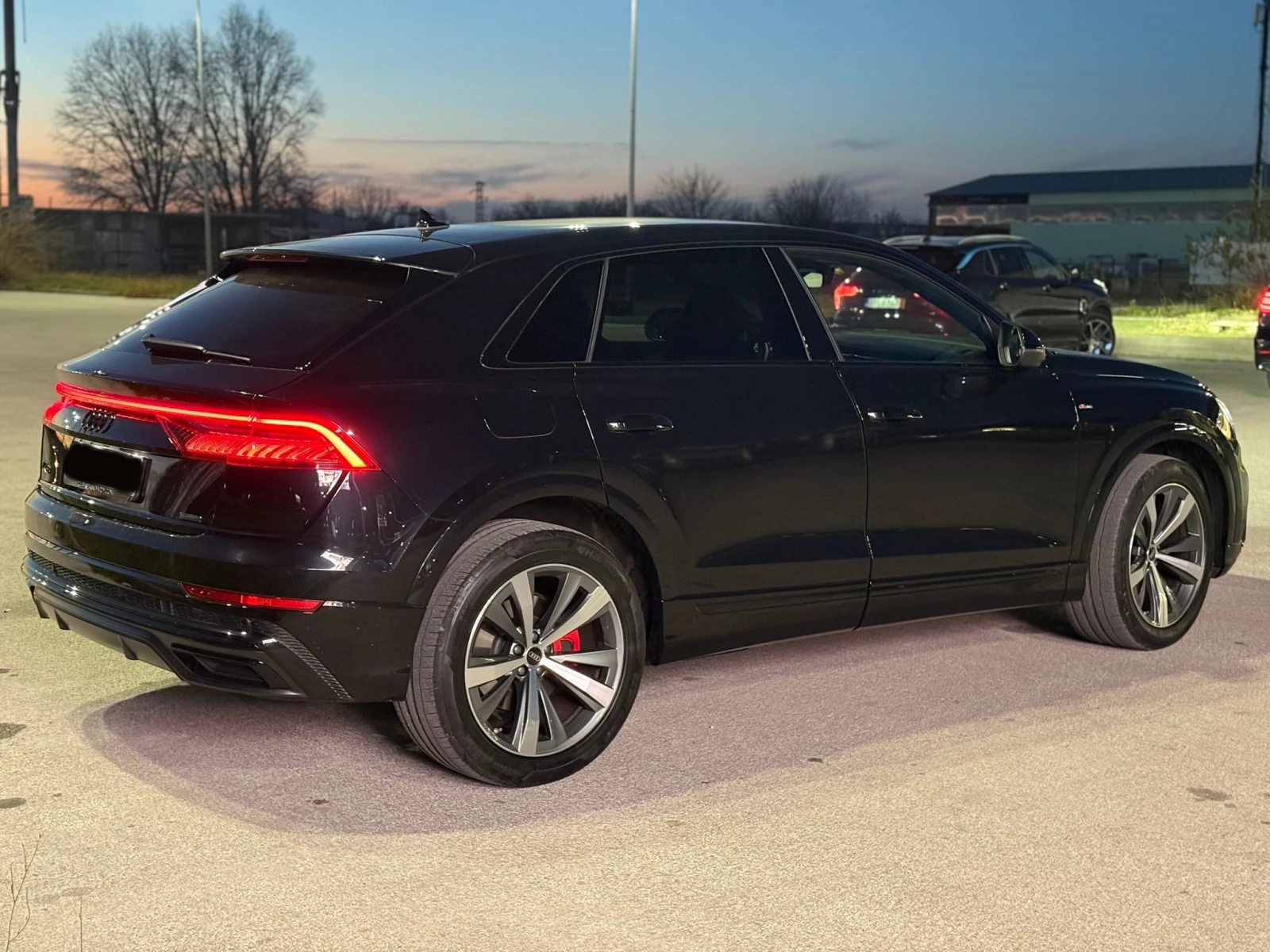 Audi Q8 60 TFSI e Quattro Plug-In Hybrid - изображение 5