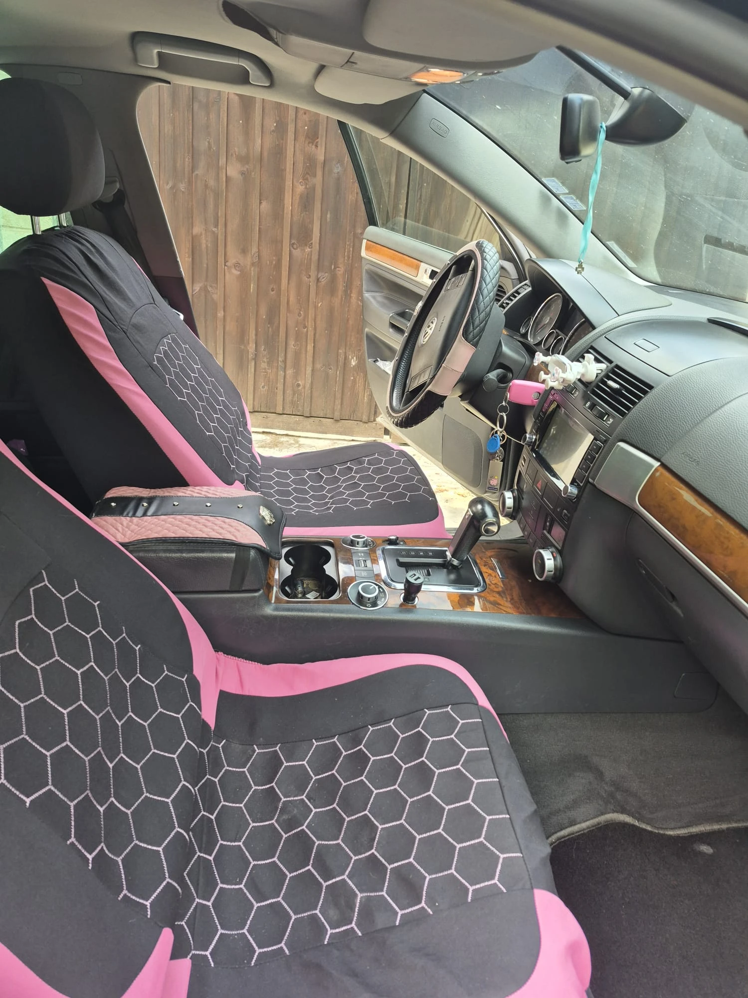 VW Touareg, снимка 3 - Автомобили и джипове - 53978367