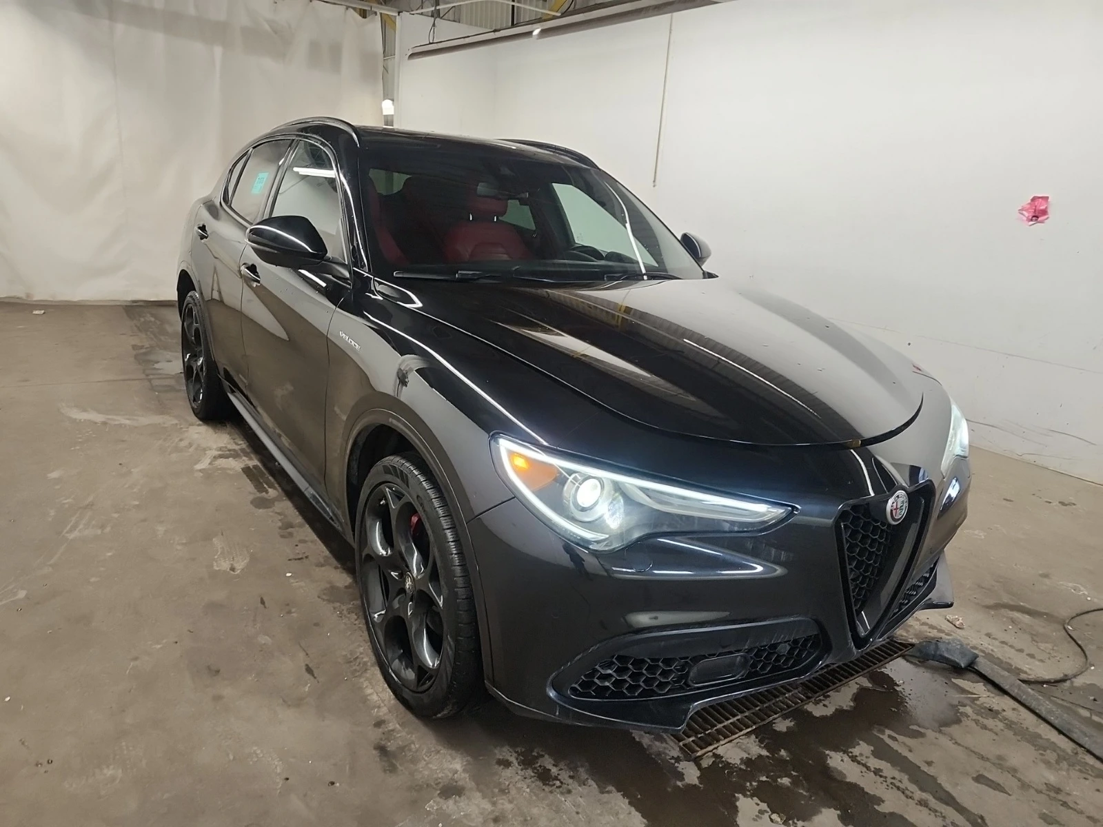 Alfa Romeo Stelvio VELOCE 2.0T * * CARFAX * * АВТО КРЕДИТ * * , снимка 2 - Автомобили и джипове - 54423456