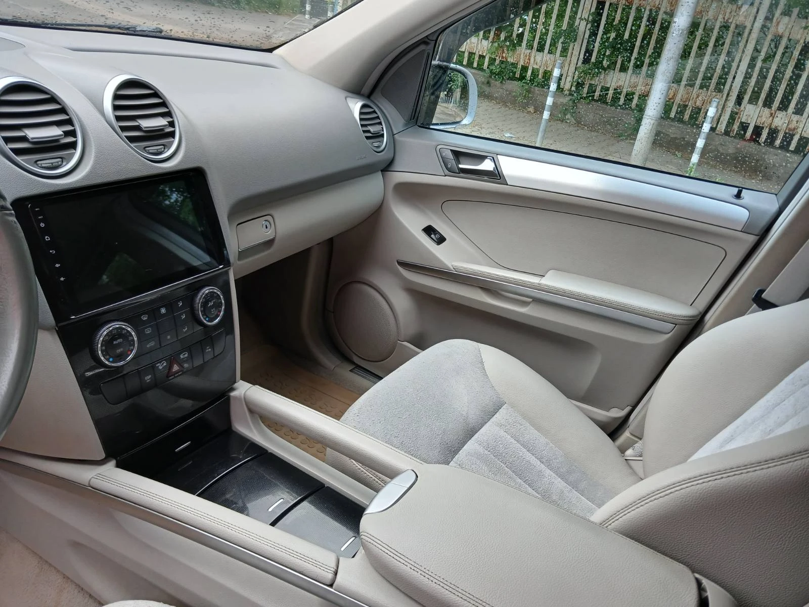 Mercedes-Benz ML 320 CDI 4MATIK, снимка 7 - Автомобили и джипове - 54751251