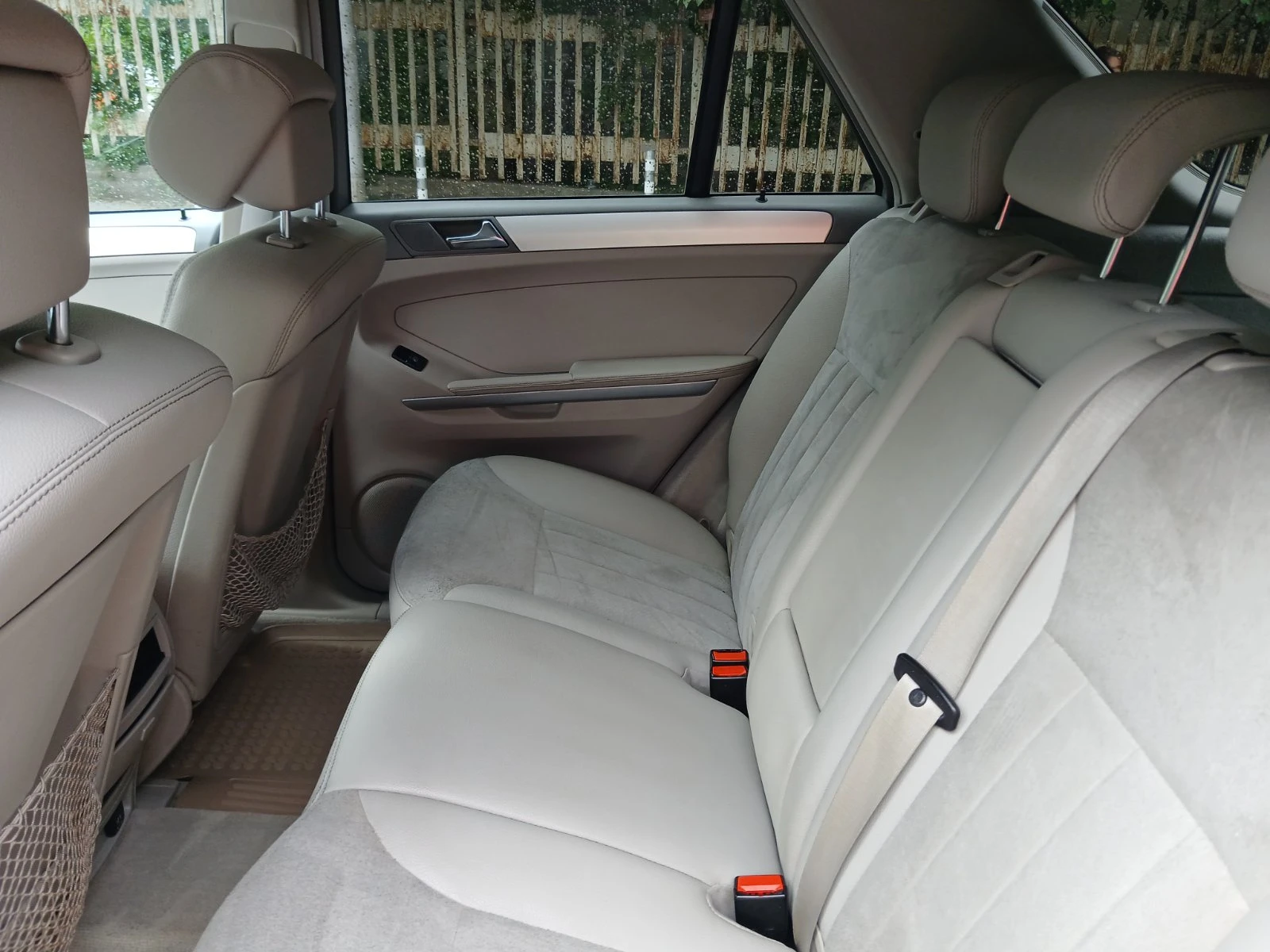 Mercedes-Benz ML 320 CDI 4MATIK, снимка 10 - Автомобили и джипове - 54751251