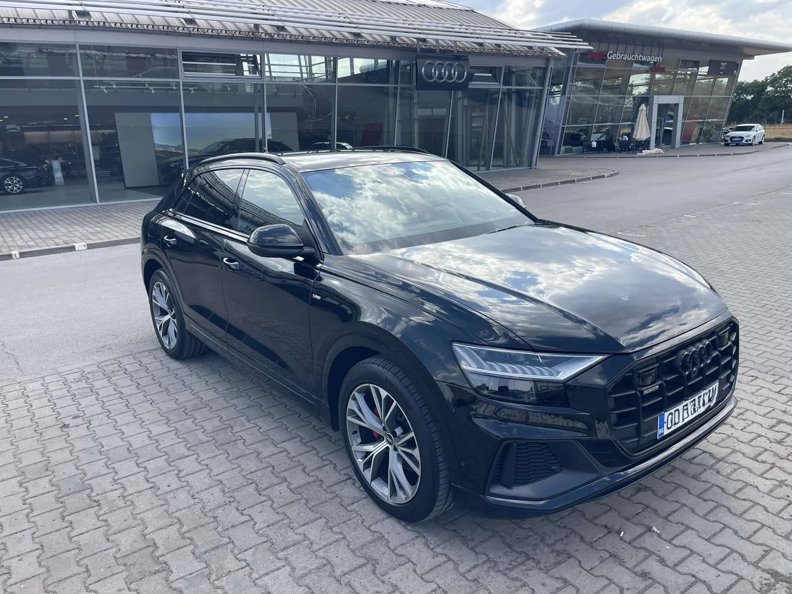 Audi Q8 S LINE, снимка 7 - Автомобили и джипове - 56038626