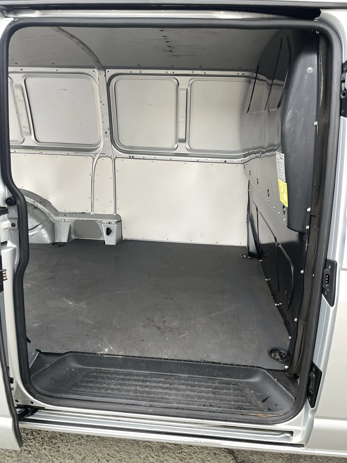 VW Transporter 2.0d 204ps BULLI Maxi, снимка 14 - Бусове и автобуси - 54635333