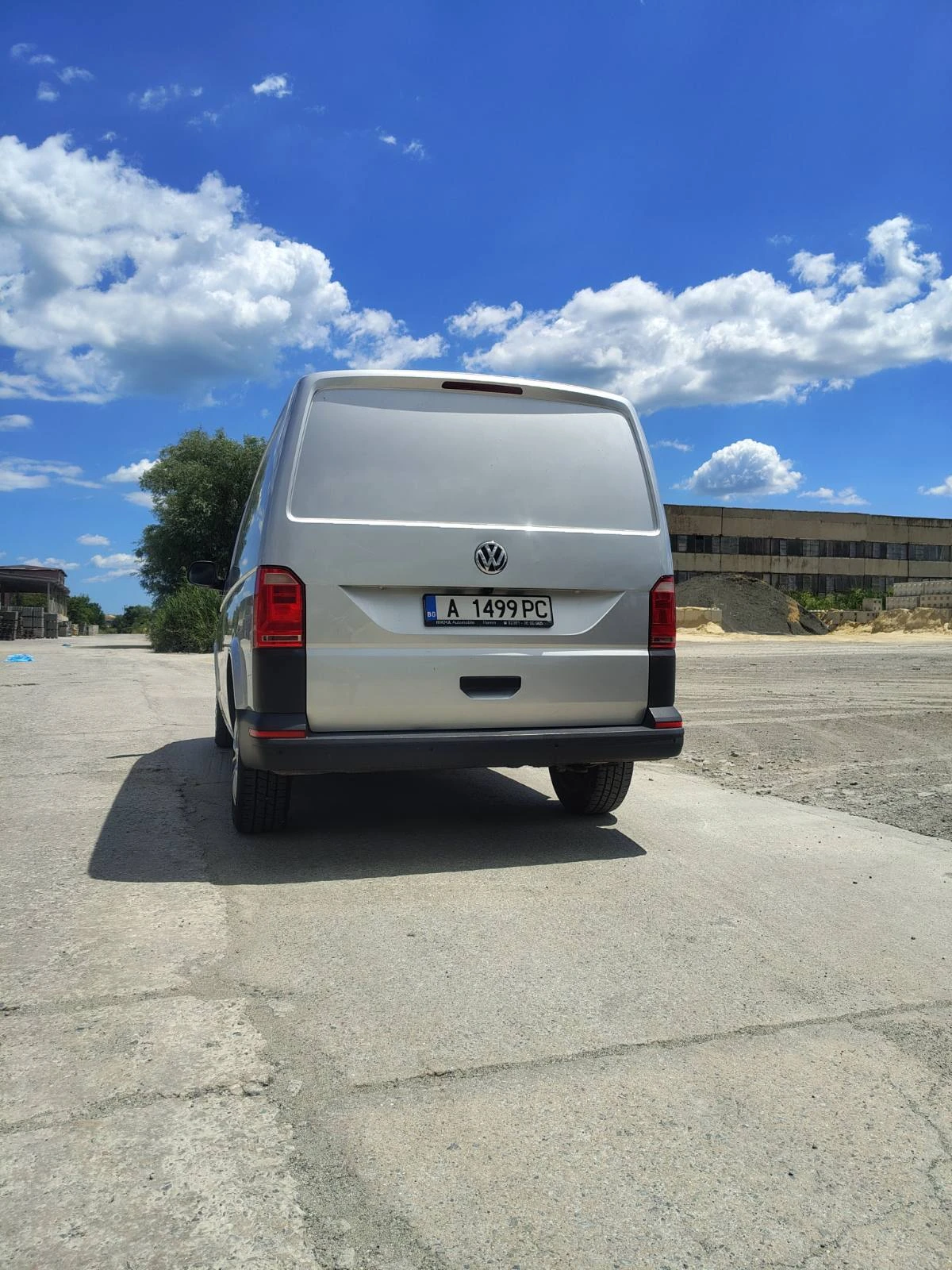 VW Transporter 2.0d 204ps BULLI Maxi, снимка 4 - Бусове и автобуси - 54635333