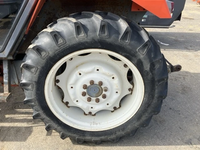 Трактор Kubota ВНОС 31.05.2026, снимка 6 - Селскостопанска техника - 54624340